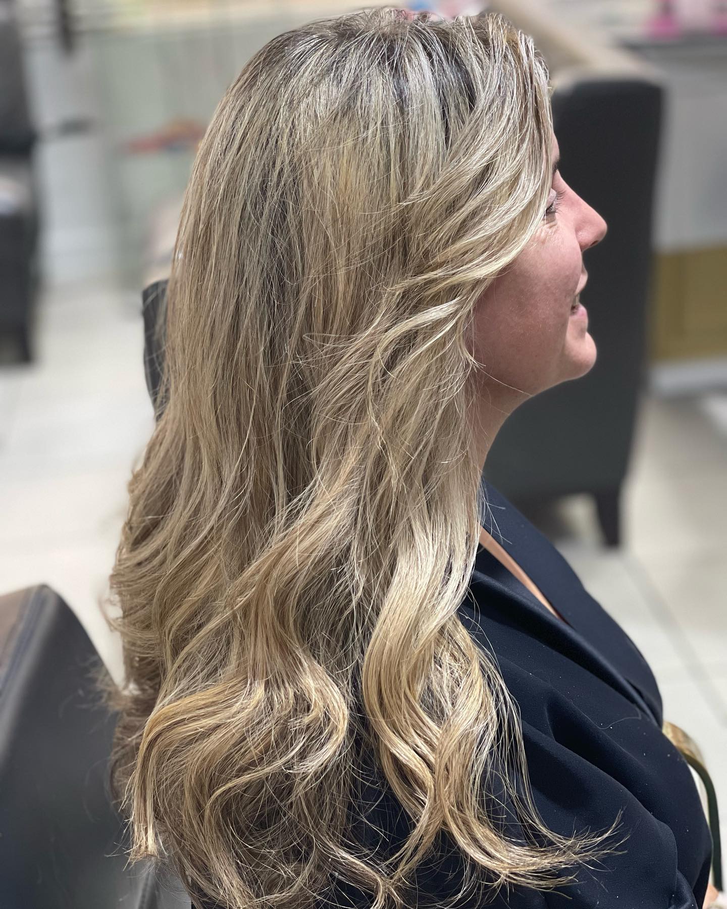 Hair Salon at Vane's Hair Styling & Spa in Miami, FL