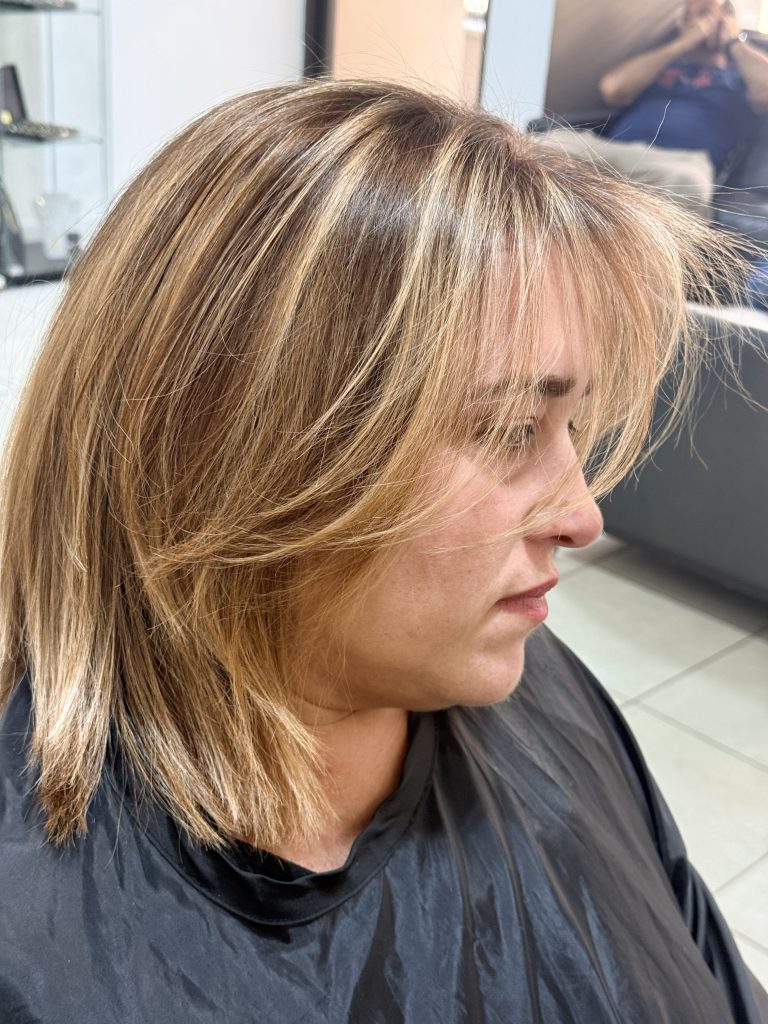 Hair Salon at Vane's Hair Styling & Spa in Miami, FL